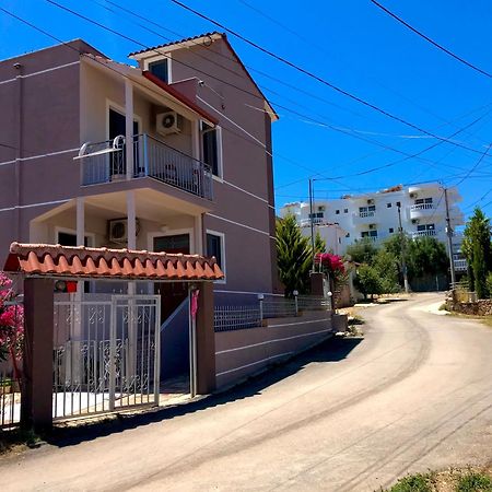 Apartments Villa Dovinefa Ксамил Екстериор снимка