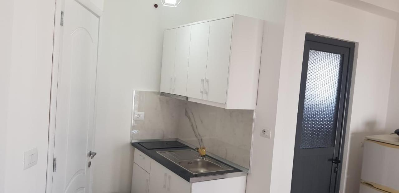 Apartments Villa Dovinefa Ксамил Екстериор снимка