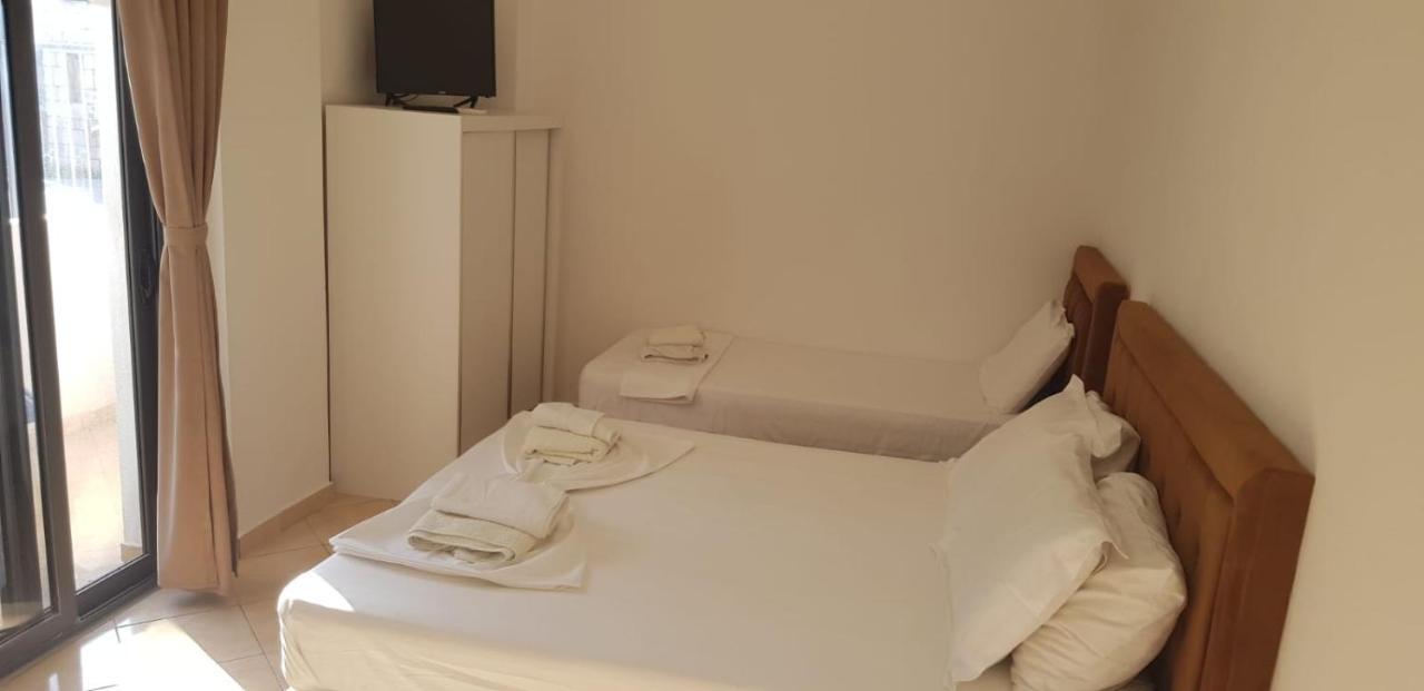 Apartments Villa Dovinefa Ксамил Екстериор снимка