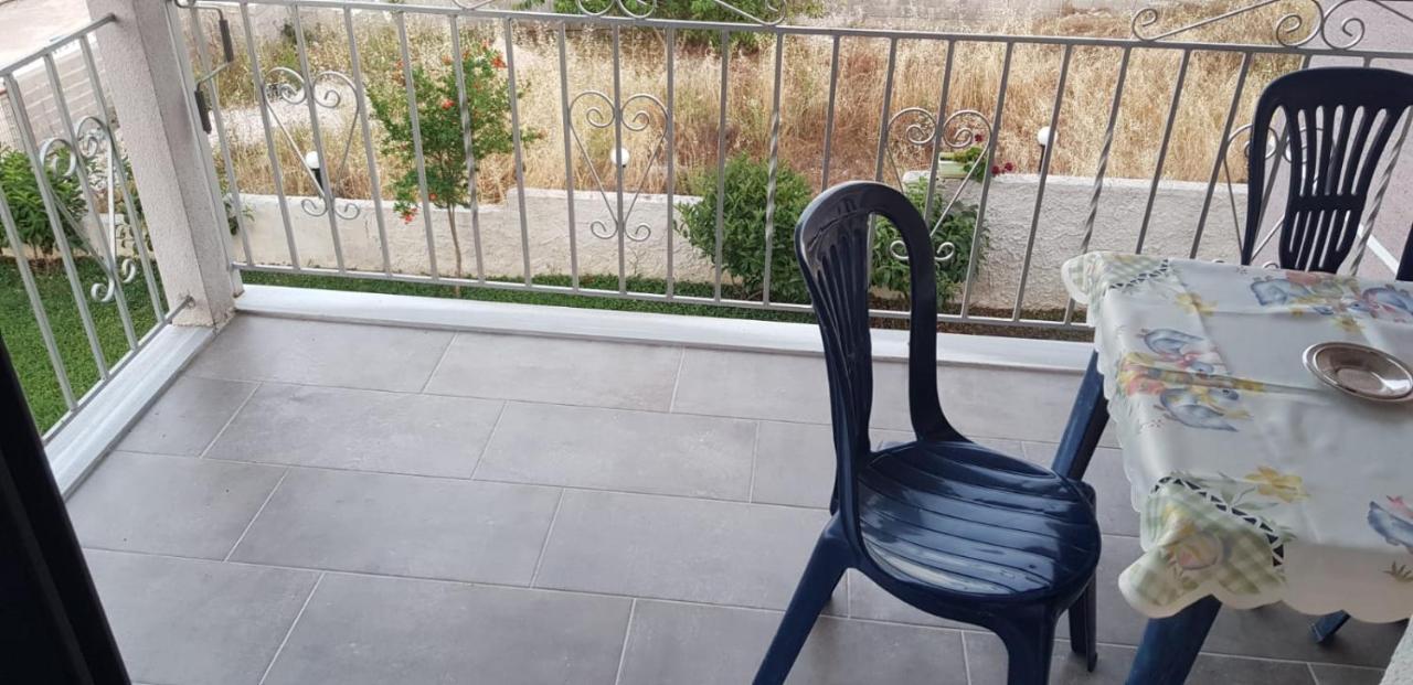 Apartments Villa Dovinefa Ксамил Екстериор снимка