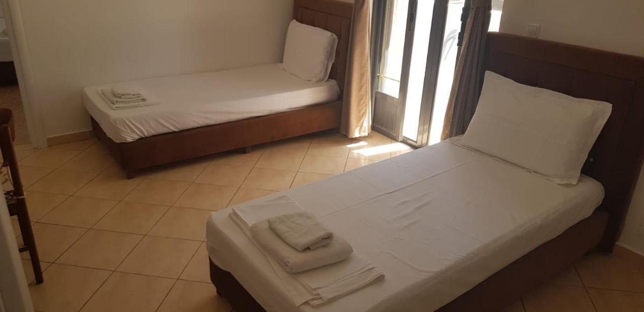 Apartments Villa Dovinefa Ксамил Екстериор снимка