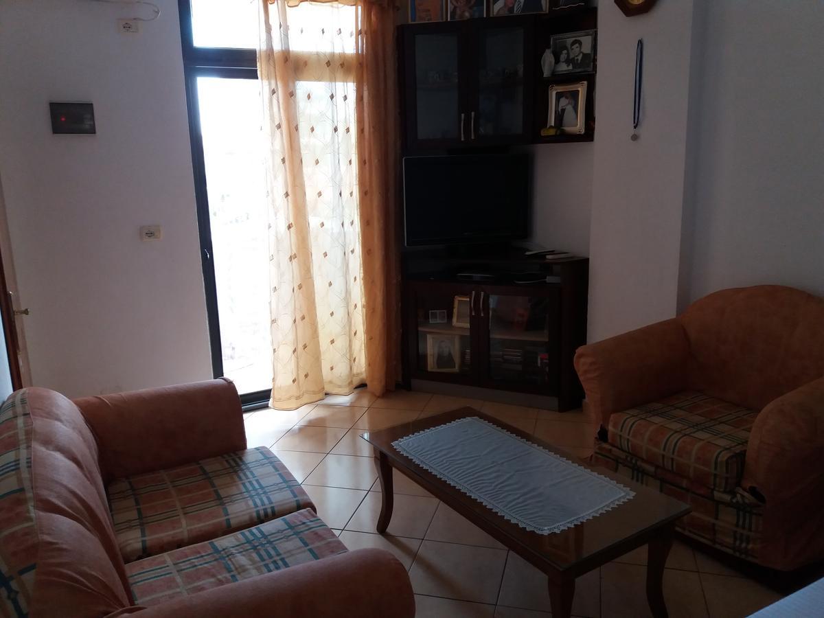 Apartments Villa Dovinefa Ксамил Екстериор снимка